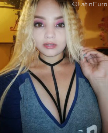 Date this good-looking Venezuela girl Leneth from Maracaibo VE3358