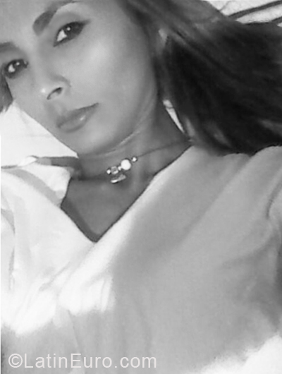 Date this stunning Venezuela girl Nathaly from Valera VE3362