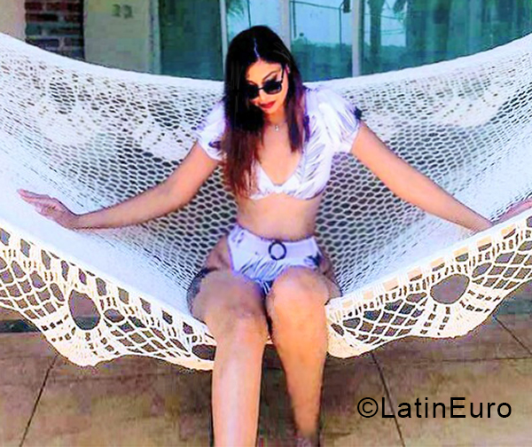 Date this tall Mexico girl IWM from Guadalajara MX1986