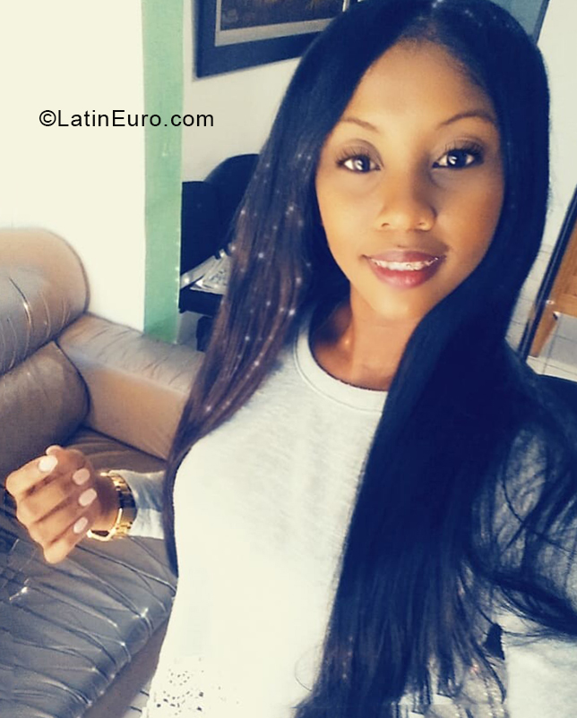 Date this lovely Dominican Republic girl Julia from San Cristobal DO38566