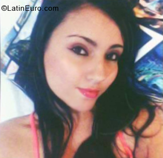 Date this voluptuous Colombia girl Rosi from Pereira CO28309