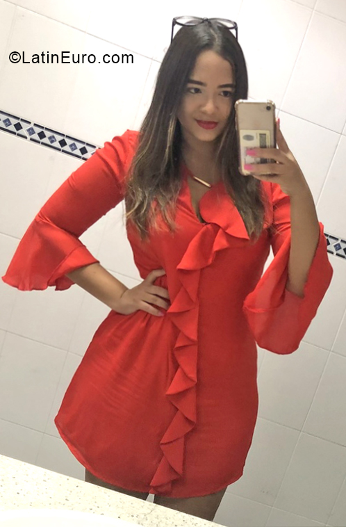 Date this charming Colombia girl Sophie from Valledupar CO30496