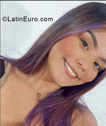 Date this foxy Colombia girl Fabiola adarmes from Pereira CO28382