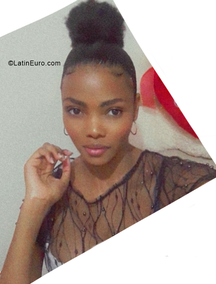 Date this young Colombia girl Nasly from Medellín CO28421