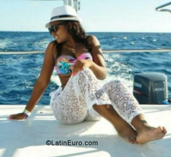 Date this passionate Dominican Republic girl Diana from La Romana DO38692