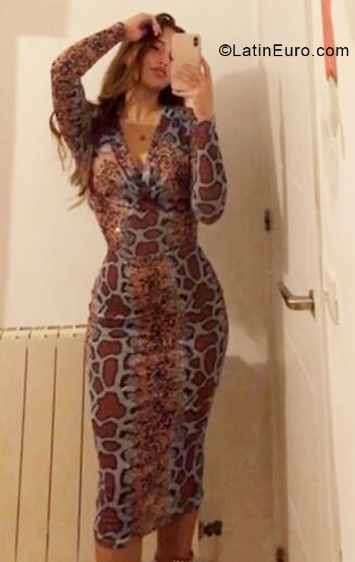 Date this charming Spain girl Nora from Madrid ES534