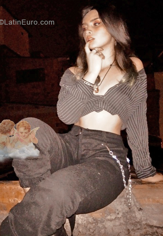 Date this delightful Colombia girl Lucia Fernanda from Pereira CO28507
