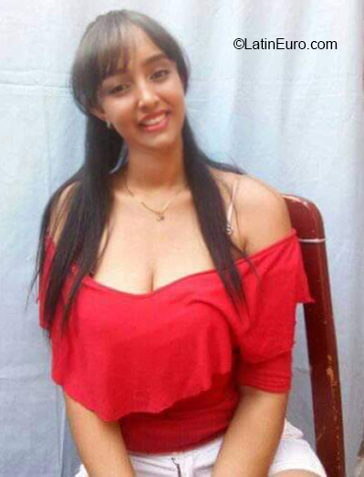 Date this sensual Venezuela girl Yose maria from Valencia VE3497