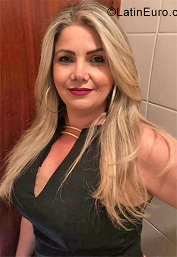 Date this sultry Brazil girl Marilza from Aracatuba BR11374