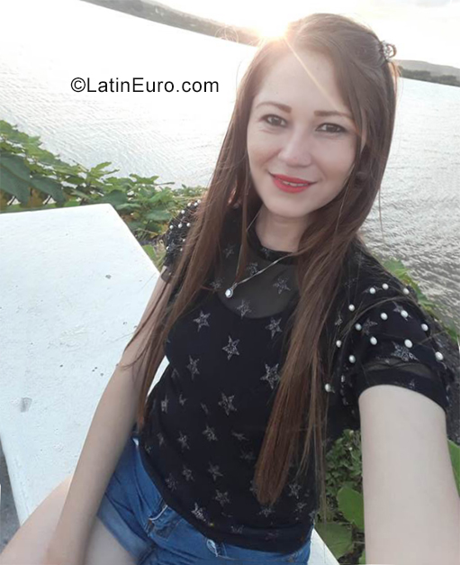 Date this lovely Nicaragua girl Key from Managua NI280