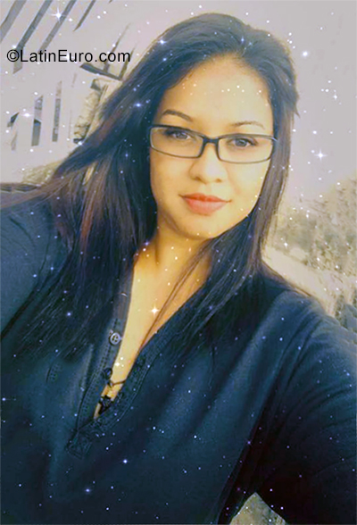 Date this athletic Venezuela girl Yenifer from Cabimas VE3532