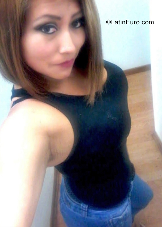 Date this attractive Peru girl Cielo from Lima PE1688