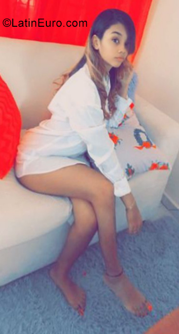 Date this athletic Dominican Republic girl Warnaris from Hato Mayor Del Rey DO38895