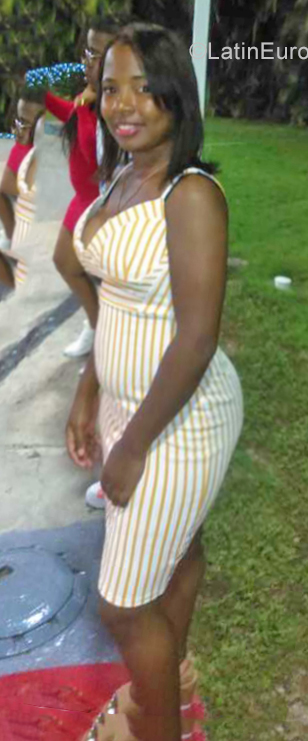 Date this passionate Dominican Republic girl Karina from Santo Domingo DO38897