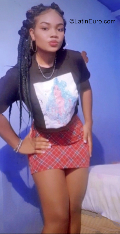 Date this georgeous Colombia girl Yane from Medellin CO28794