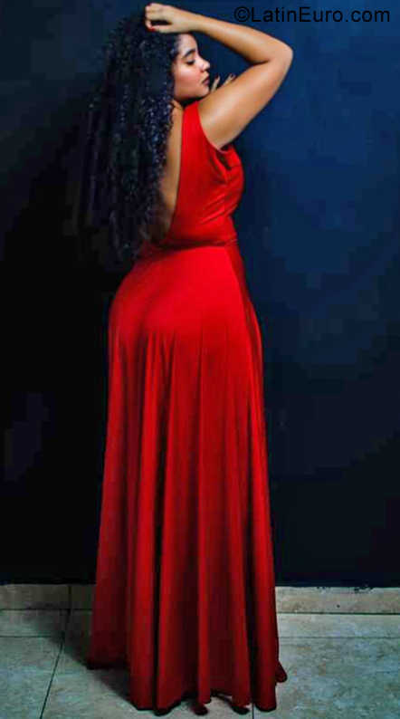 Date this cute Colombia girl Emma from Cali CO28796