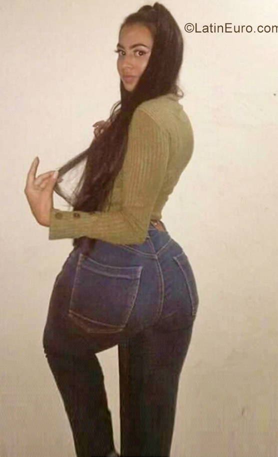 Date this funny Colombia girl Dayana from Medellin CO28940