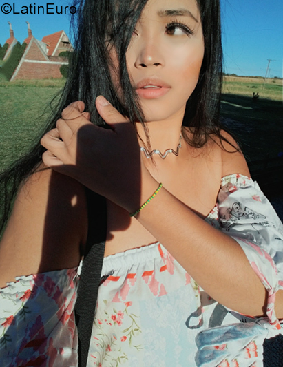 Date this hard body Argentina girl Gabriela from Buenos Aires AR853