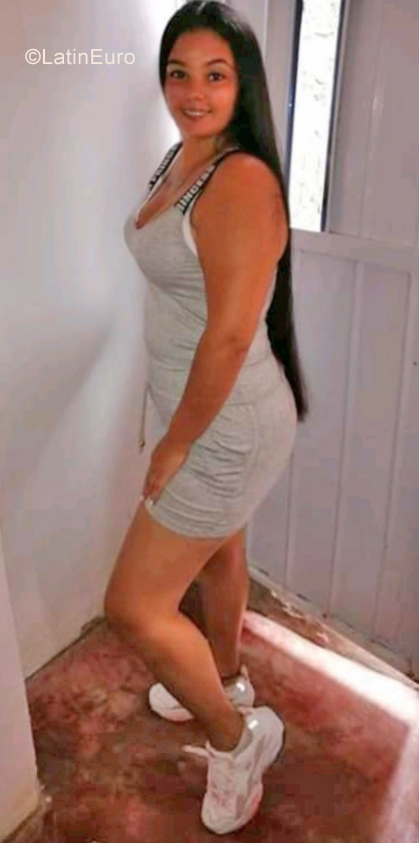 Date this cute Colombia girl Belkis from Barranquilla CO28941