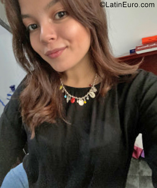 Date this beautiful Colombia girl Diana from Bogota CO29116