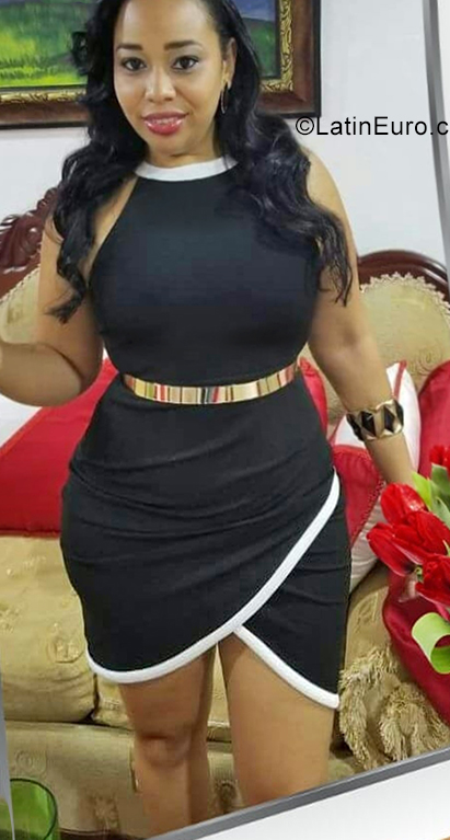 Date this passionate Dominican Republic girl Hidequel from Santiago DO39154