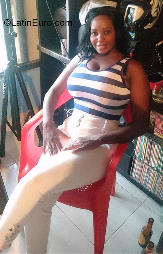 Date this georgeous Colombia girl Fernanda from Cali CO29942