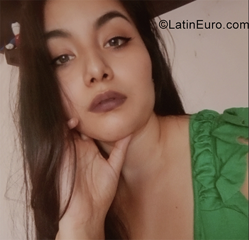 Date this sensual Argentina girl Diana from Buenos Aires AR649