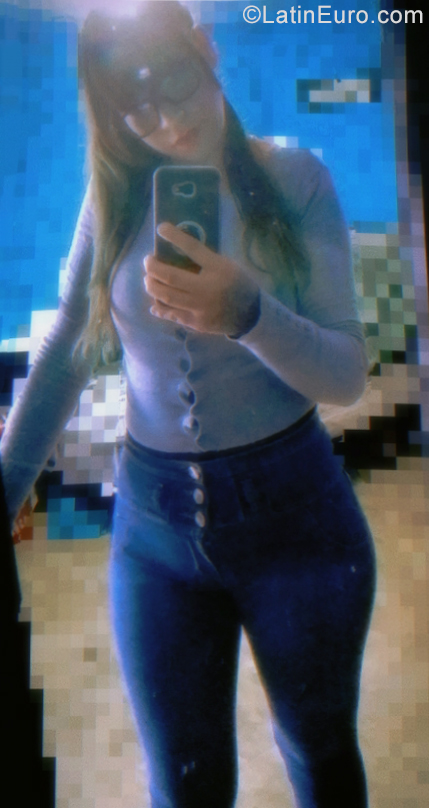 Date this nice looking Mexico girl Mariana from San Luis Potosí MX2248