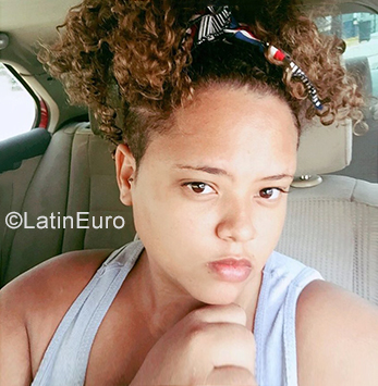Date this voluptuous Dominican Republic girl Micary from Santo Domingo DO39284