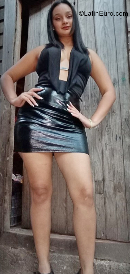 Date this young Honduras girl Sharon from Tegucigalpa HN2895