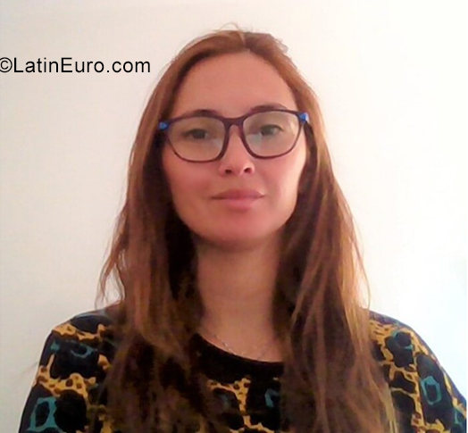 Date this happy Chile girl Yoys from Santiago CL246