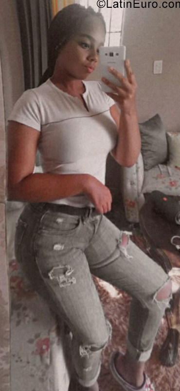 Date this exotic Dominican Republic girl Francisca from Santo Domingo DO39410