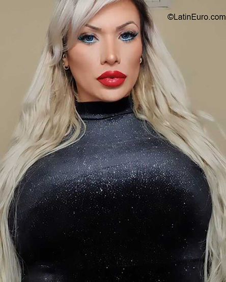 Date this hard body Spain girl Aline from Barcelona ES611