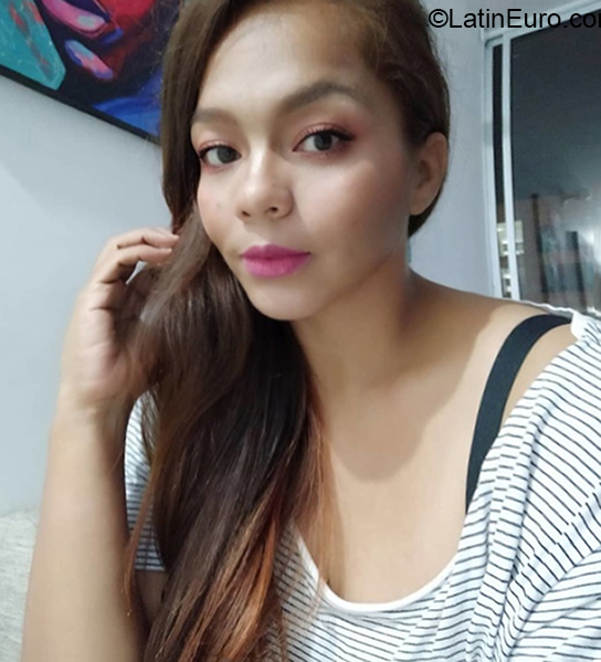 Date this sultry Colombia girl Andrea from Cali CO29614