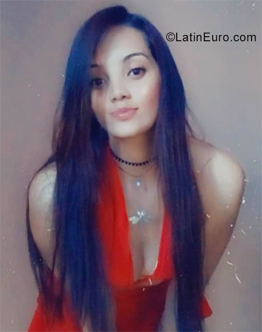 Date this gorgeous Colombia girl Danna from Bogota CO29720