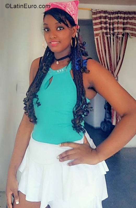 Date this sultry Colombia girl Thefany from Palmira CO29764