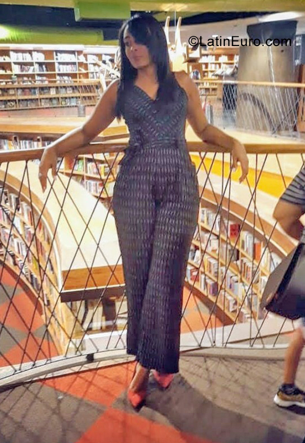 Date this cute Brazil girl Amanda from Recife BR11899