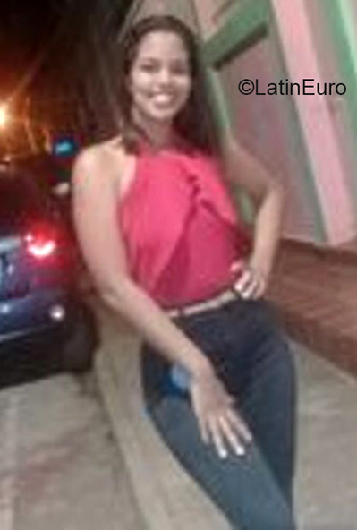Date this foxy Venezuela girl Alexia from Guarico VE3847