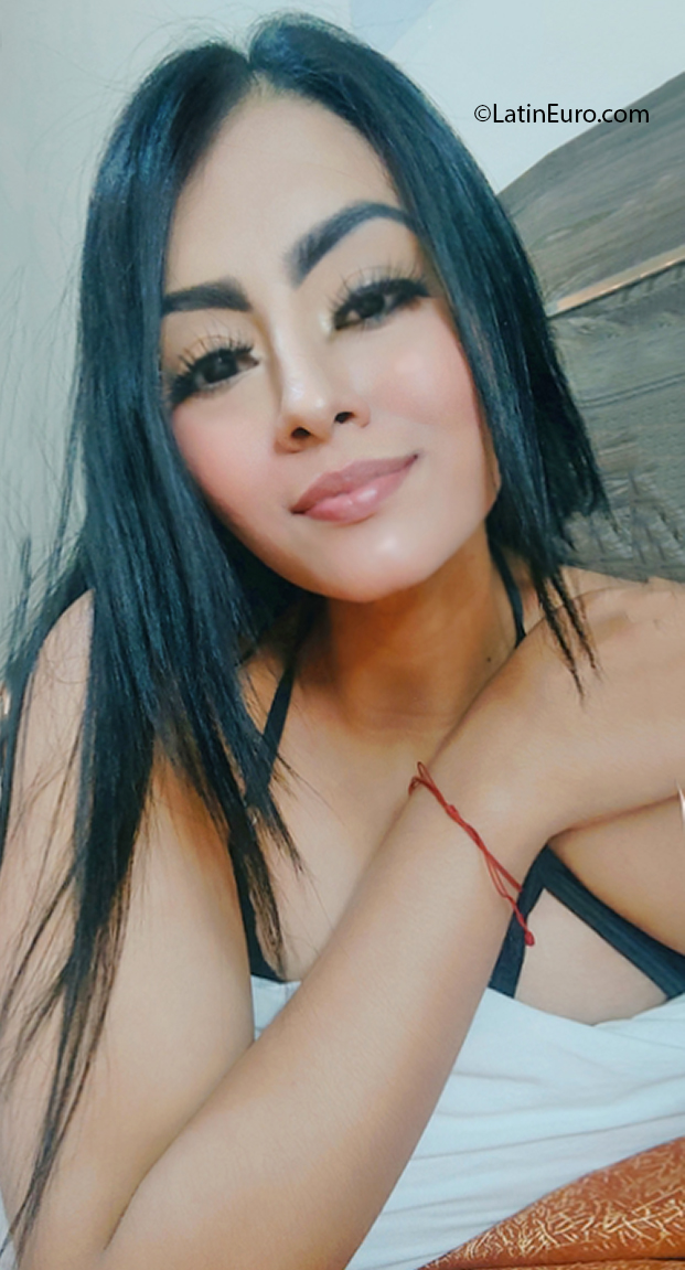 Date this pretty Peru girl Fabiana from Arequipa PE1837