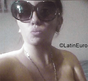 Date this tall Venezuela girl Carol from Maracaibo VE3871