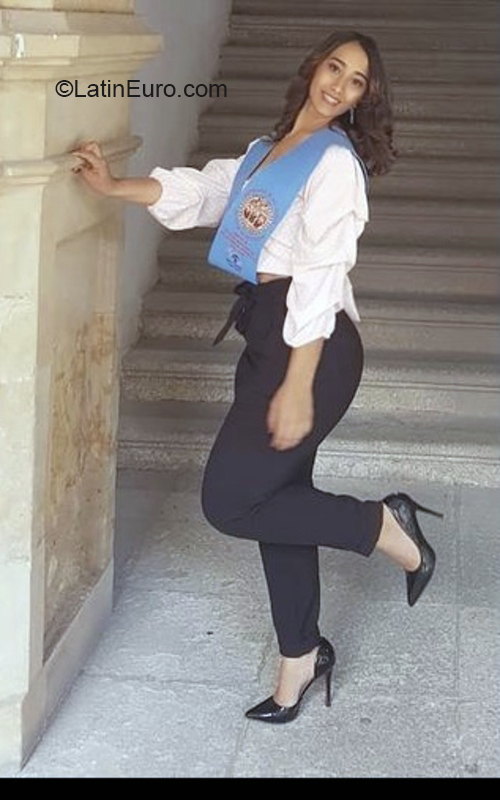 Date this sensual Dominican Republic girl Jenny from La Vega DO39669