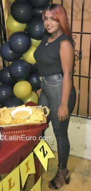 Date this cute Dominican Republic girl Yaineri from Santo Domingo DO39731