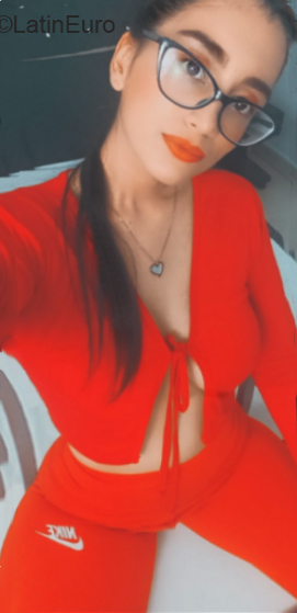 Date this lovely Colombia girl Camila G from Cali CO33299