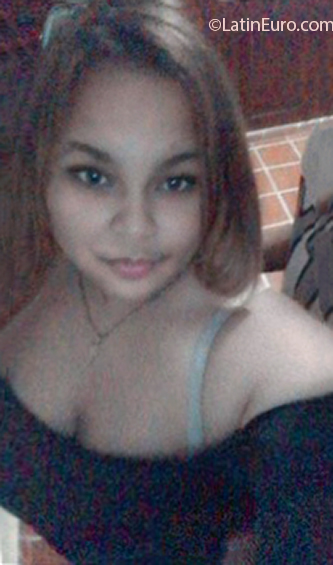 Date this young Dominican Republic girl Anyara from Santiago DO39759