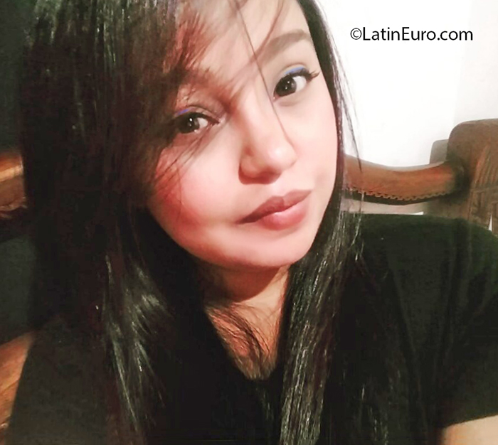 Date this sultry Colombia girl Luisa from Medellin CO30106
