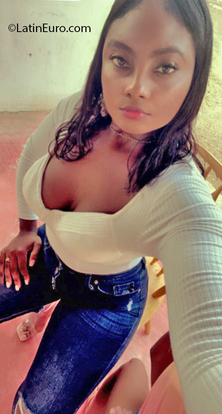 Date this georgeous Dominican Republic girl Mariaaa from Santo Domingo DO39771