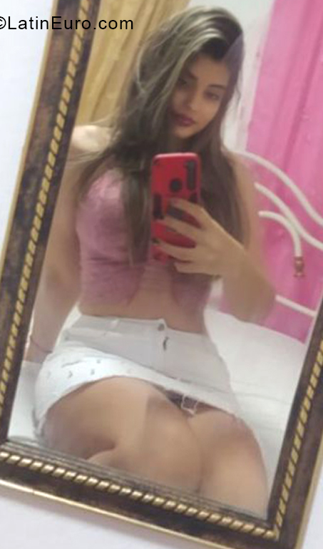 Date this delightful Cuba girl Daniela gonzale from Habana CU778