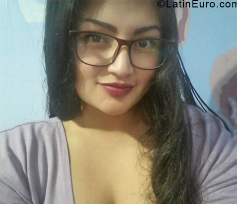 Date this lovely Ecuador girl Liza from Quito EC804