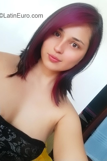 Date this attractive Colombia girl Katherine from Barrancabermeja CO30244
