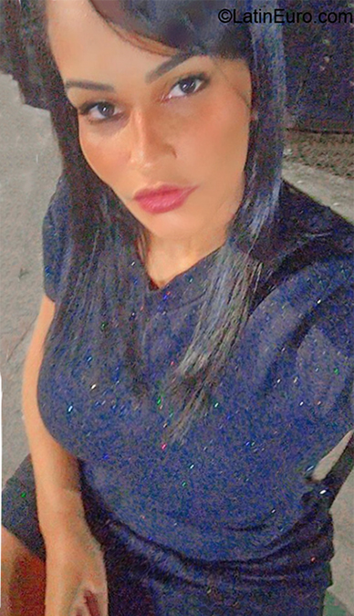 Date this lovely Brazil girl Cilene from Salvador BR11382